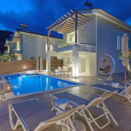 Very Villas Vilenia Anemelia Vila *